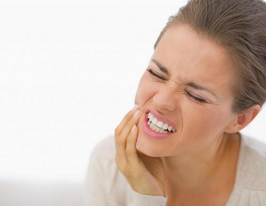 Как успокоить зубную боль от сломанного зуба
